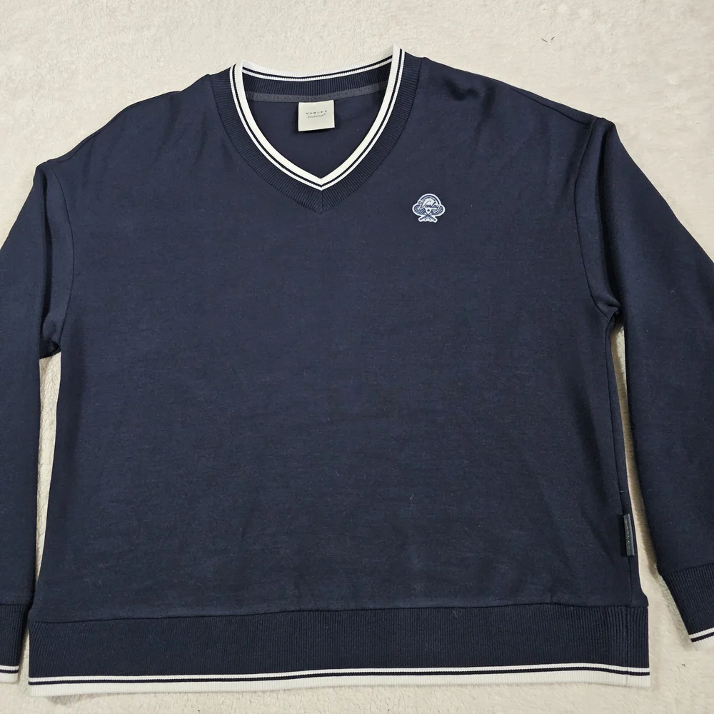 Varley Iona V-neck Sweatshirt in Navy. - Picture 8 of 16